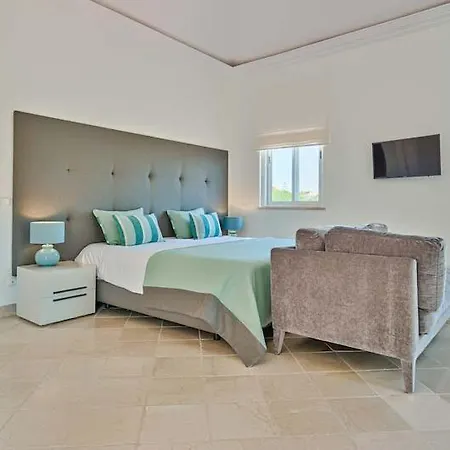 Sleeps 11 Pool Air Con Wifi 金塔湖