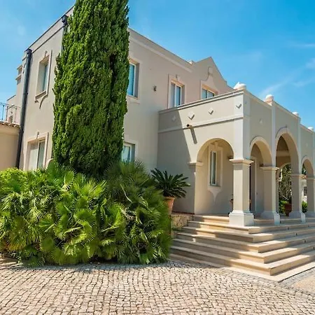 Sleeps 11 Pool Air Con Wifi *