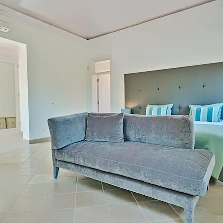Sleeps 11 Pool Air Con Wifi Villa *