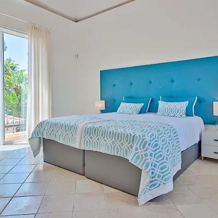Sleeps 11 Pool Air Con Wifi Villa