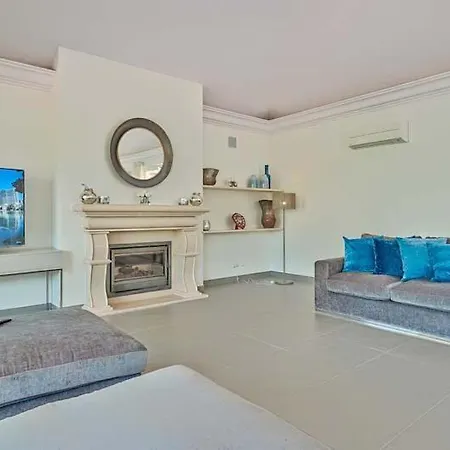 Sleeps 11 Pool Air Con Wifi *