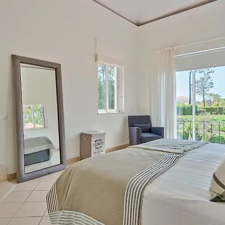 别墅 Sleeps 11 Pool Air Con Wifi *
