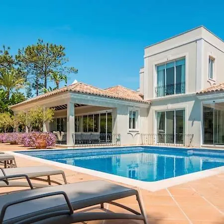 Sleeps 11 Pool Air Con Wifi 别墅